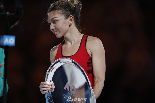 新浪直击澳网女单颁奖仪式