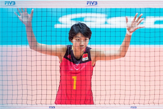 袁心玥准备拦网