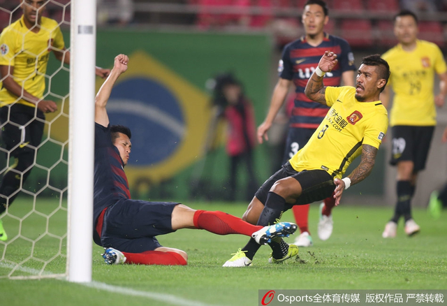 保利尼奥射门瞬间