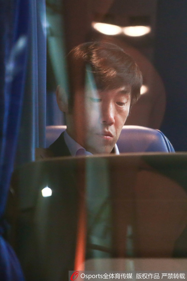 高洪波中途辞职