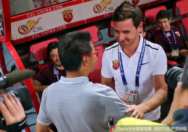 吴金贵与博阿斯寒暄