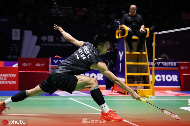 中羽赛男单半决赛：谌龙1-2桃田贤斗