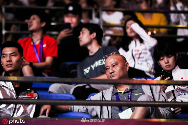 中羽赛男单半决赛：谌龙1-2桃田贤斗