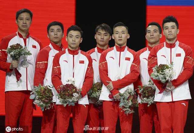 体操世锦赛中国男团获亚军