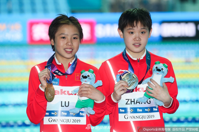 世锦赛跳水女双10米台决赛