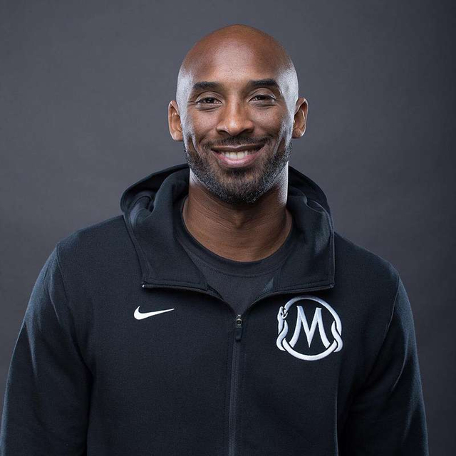 科比进军教育界!科校长开设曼巴体育学院 精美写真为自己代言