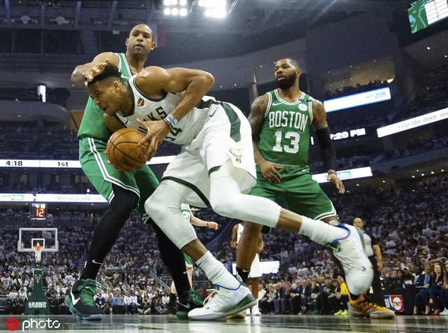 詹姆斯VS霍福德