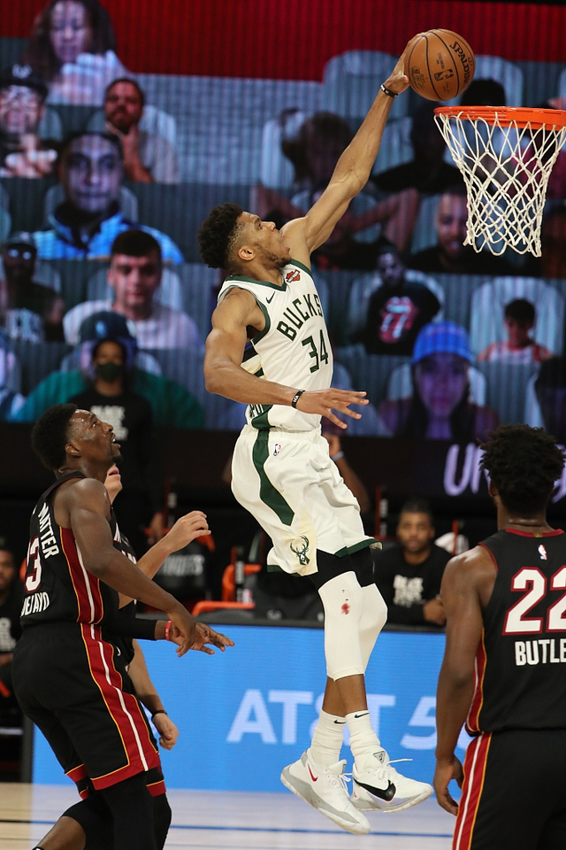 雄鹿NBA录像带你直击训练营幕后花絮与比赛日全流程记录