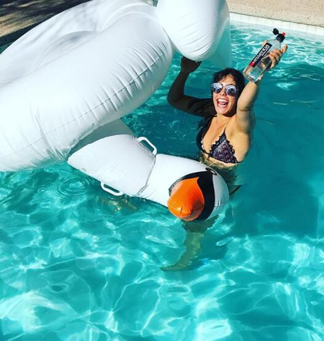 拉塞尔女友曝光！对方是WNBA状元秀 身材球技都完美的漂亮学姐