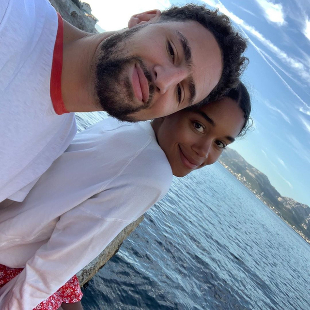 克莱正式公布恋情！首次公开晒与女友合照 甜蜜恩爱羡煞旁人