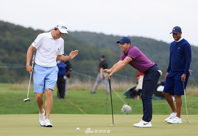 小麦与托马斯互动