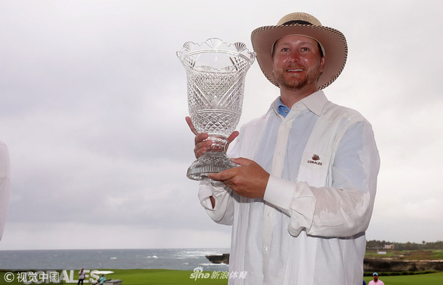 布莱斯-加里特4杆大胜