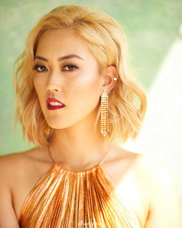 小魔女魏圣美最新性感写真