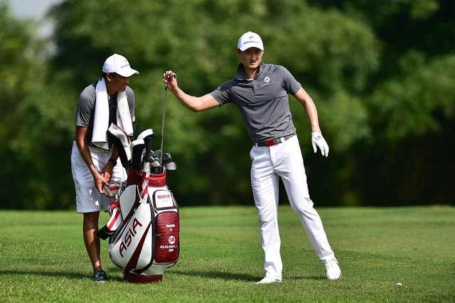 李昊桐选择球杆