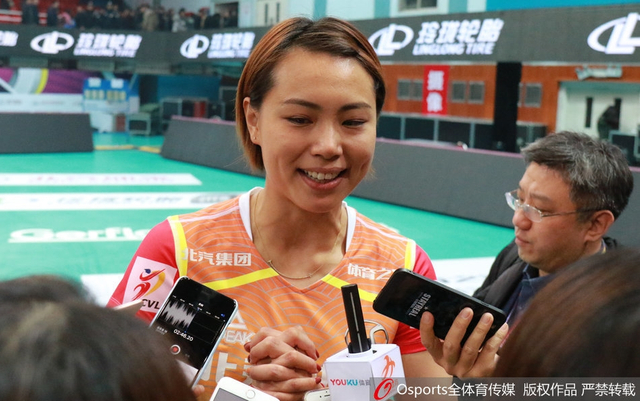 曾春蕾接受采访