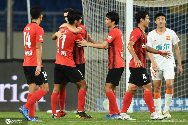 [中超]上海海港3-0武汉队