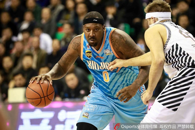 布莱切眼神攻势