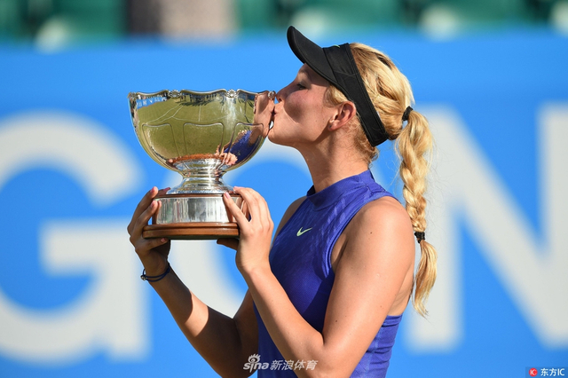 诺丁汉赛瓦林卡女友夺冠