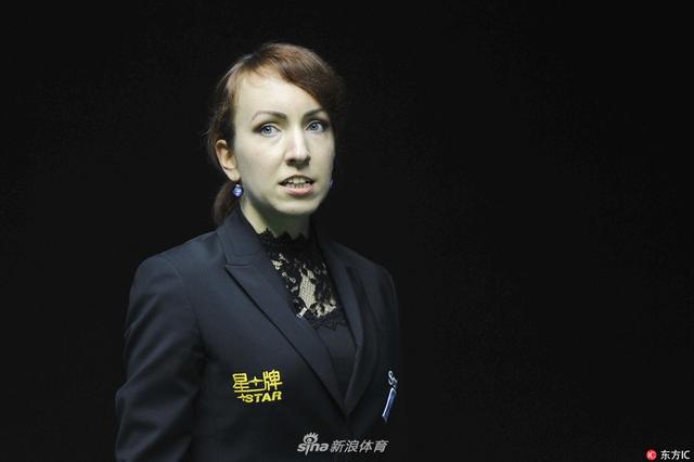 波兰美女裁判卡涅斯卡美丽动人