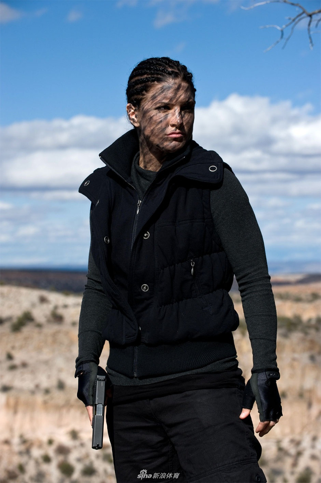 14           美女拳手吉娜-卡拉诺以《速度与激情》中的角色被