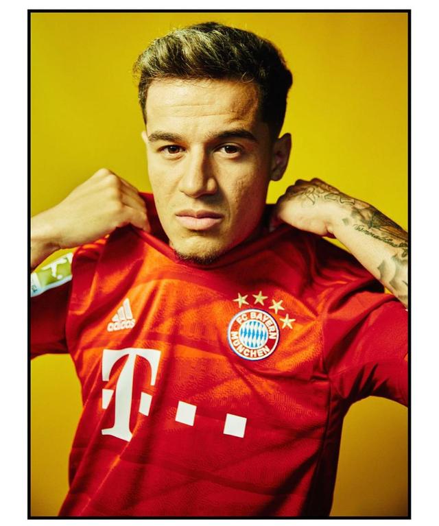 9         库蒂尼奥在拜仁会员杂志《51》里的帅气写真