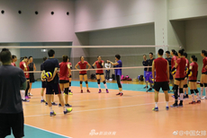 中国女排训练备战朱婷笑靥如花