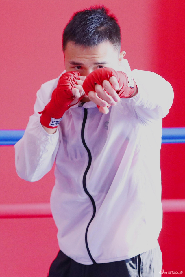 徐灿将出席中超颁奖仪式_新浪图片