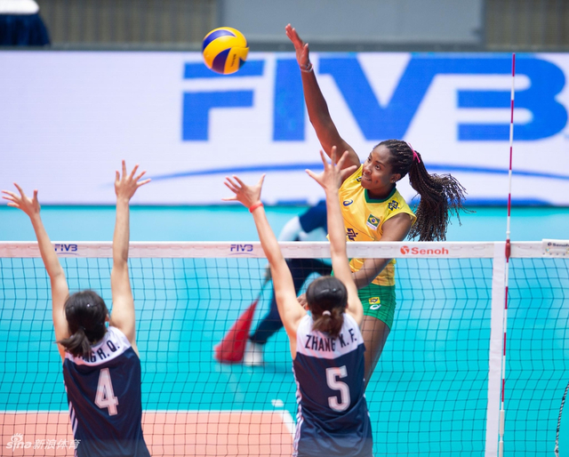 世少赛中国女排1-3巴西获第四