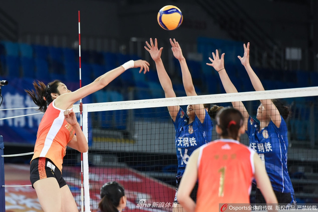 朱婷出战！排超天津女排2-3江苏女排