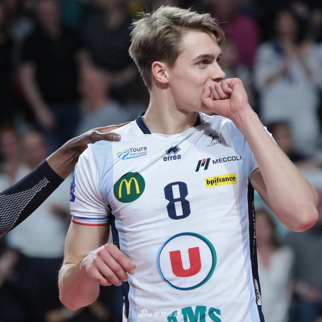 惊艳!法国男排22岁小哥帅翻天