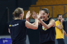 朱婷土超俱乐部瓦基弗银行开练