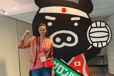 元气少女惠若琪助威中国女排