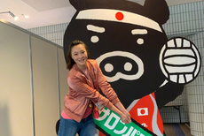 元气少女惠若琪助威中国女排