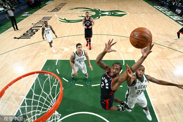 莱昂纳德抢篮板