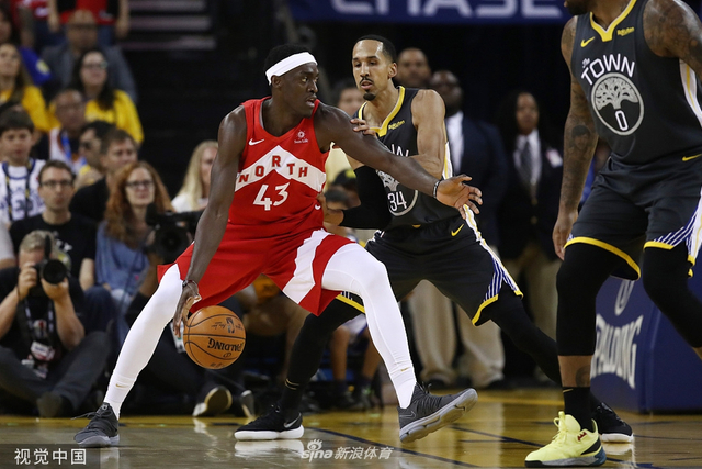 西亚卡姆背身单打