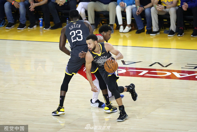 库里借挡拆突破