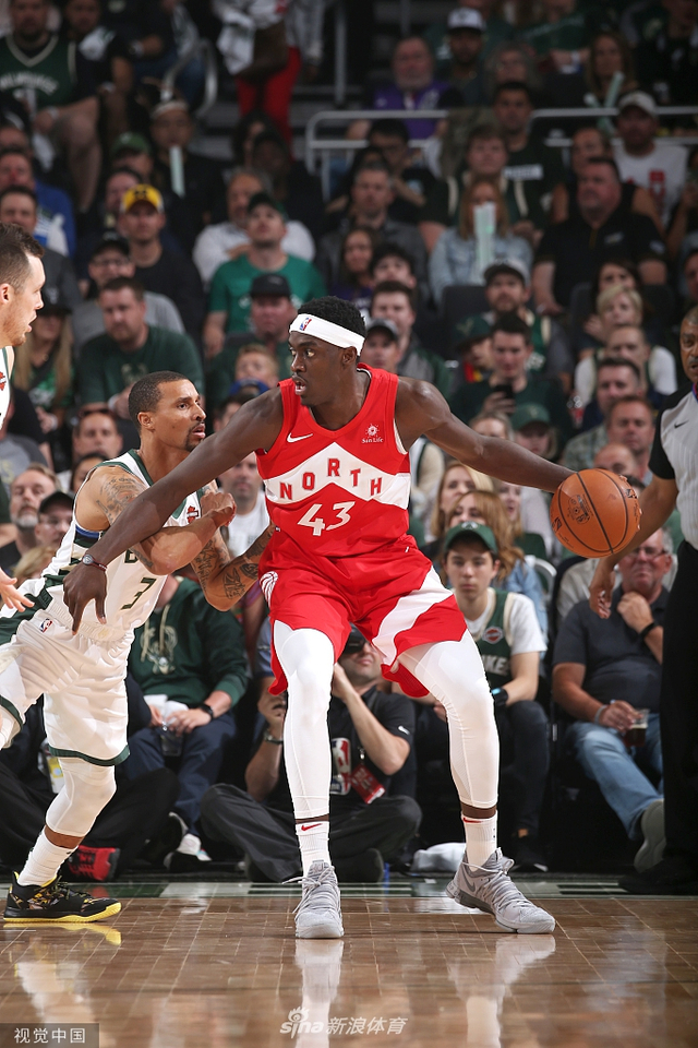 西亚卡姆背身单打