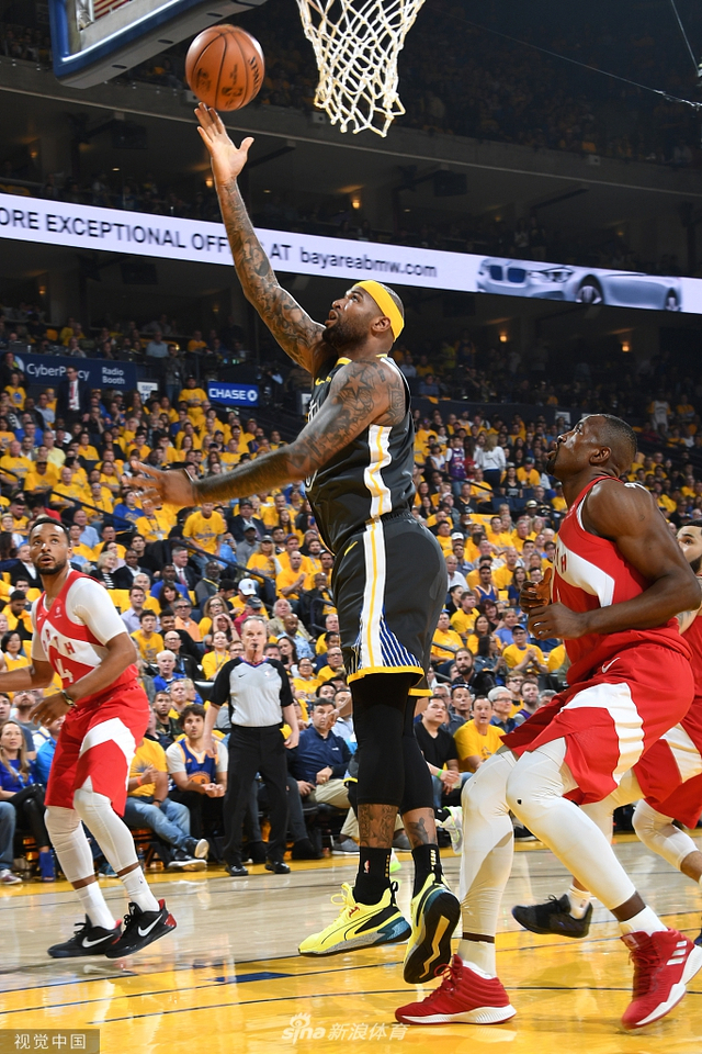 考辛斯篮下得分