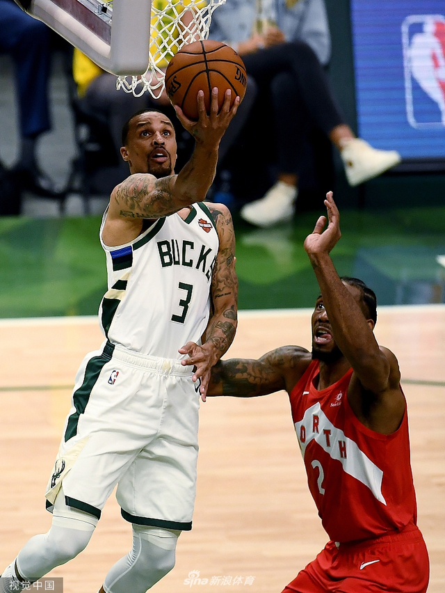 乔治-希尔反手上篮