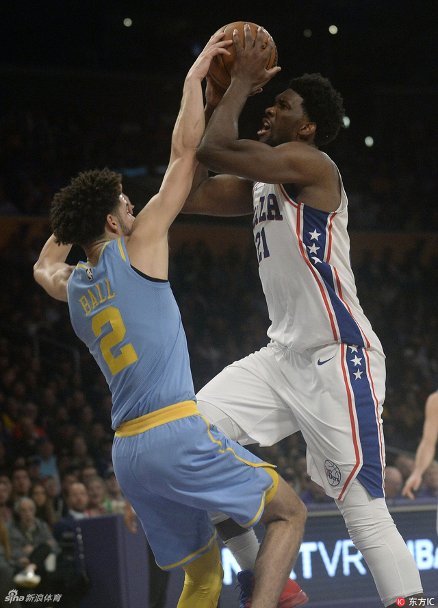 恩比德爆砍46分15板7助7帽