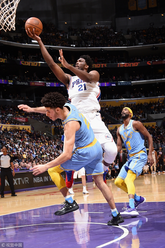 恩比德爆砍46分15板7助7帽