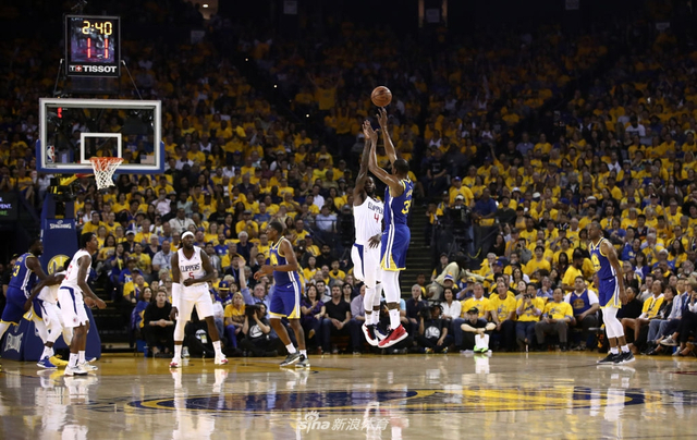 杜兰特三分出手