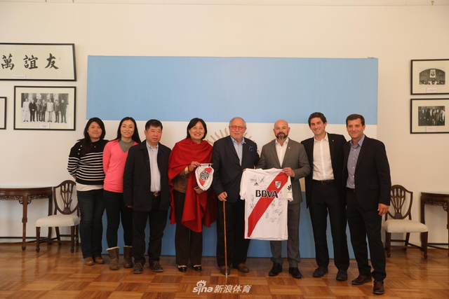 中国行-访问阿根廷驻华大使馆