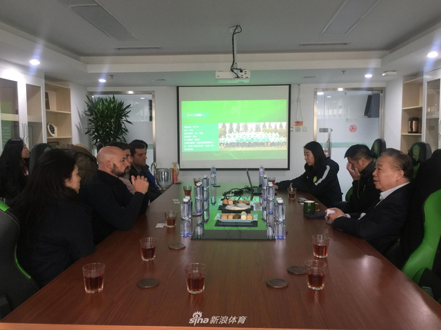 中国行-访问北京中赫国安足球俱乐部