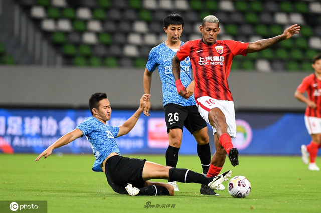 [中超]大连人0-5上海海港