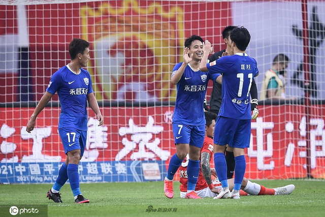 广州队5-2沧州雄狮