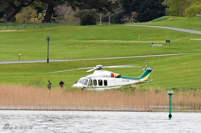 直升机抵达城堡