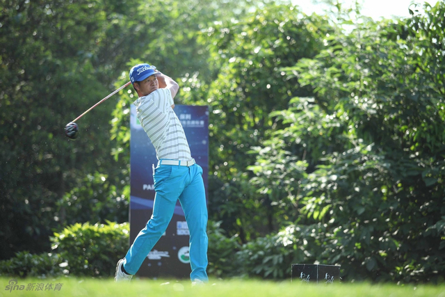 来自重庆的职业球员陈昌平获得单独第二名