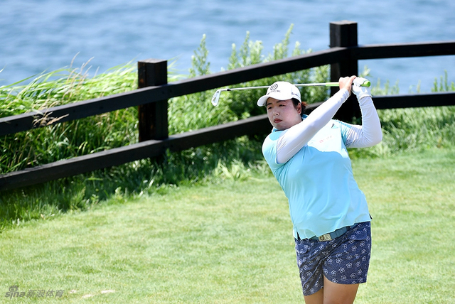 冯珊珊铁杆开球