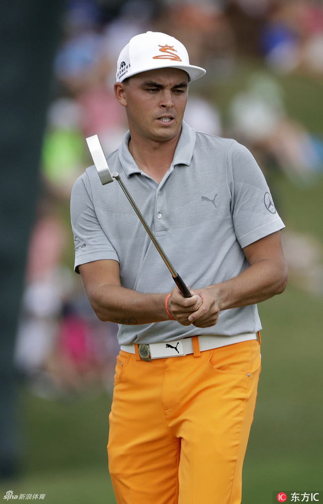 福勒决赛轮交67杆